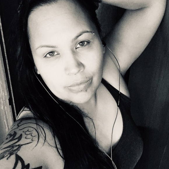 Meet your Posher, Cheryl - Picture 1 of 1